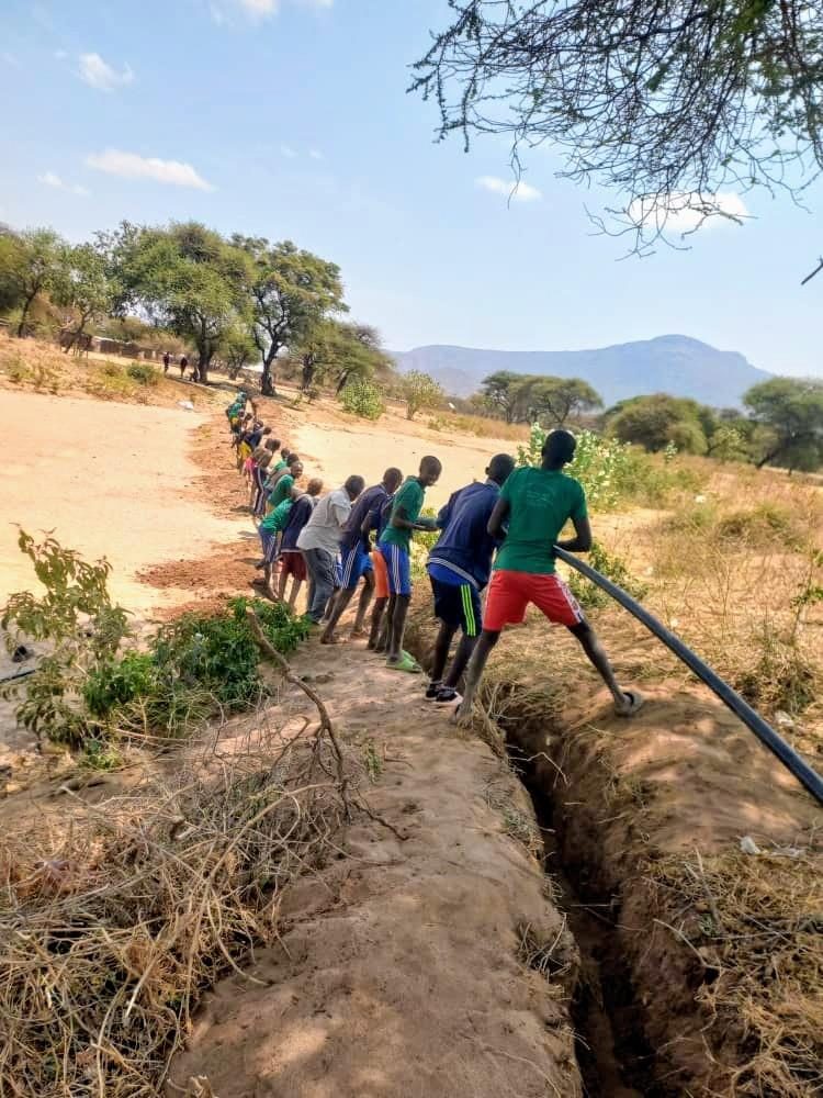Mittelschule in Malambo mit Wasser versorgt !
